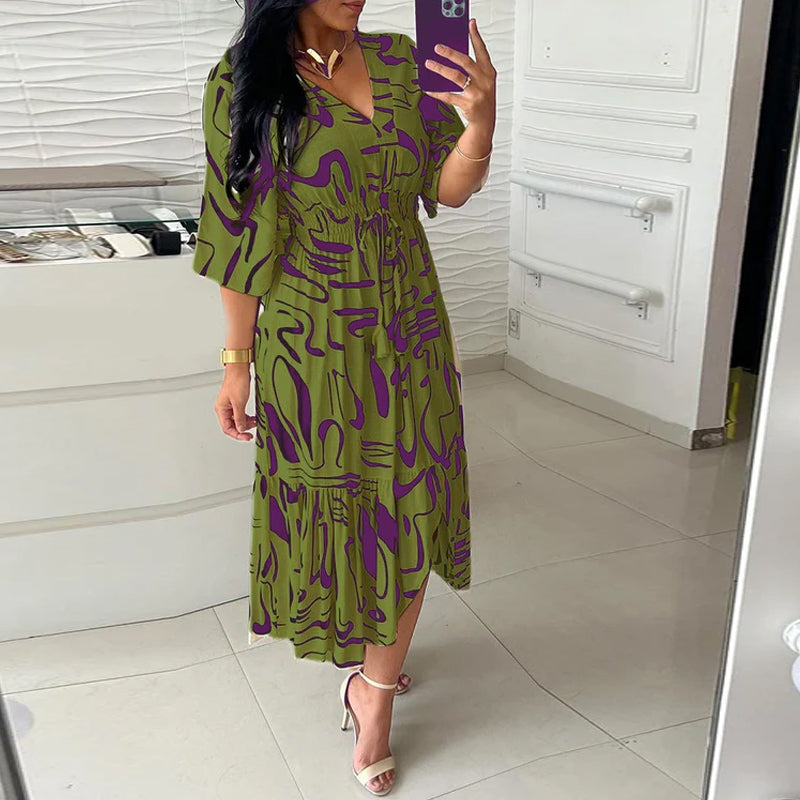 Kleid mit V-Ausschnitt und Tintendruck