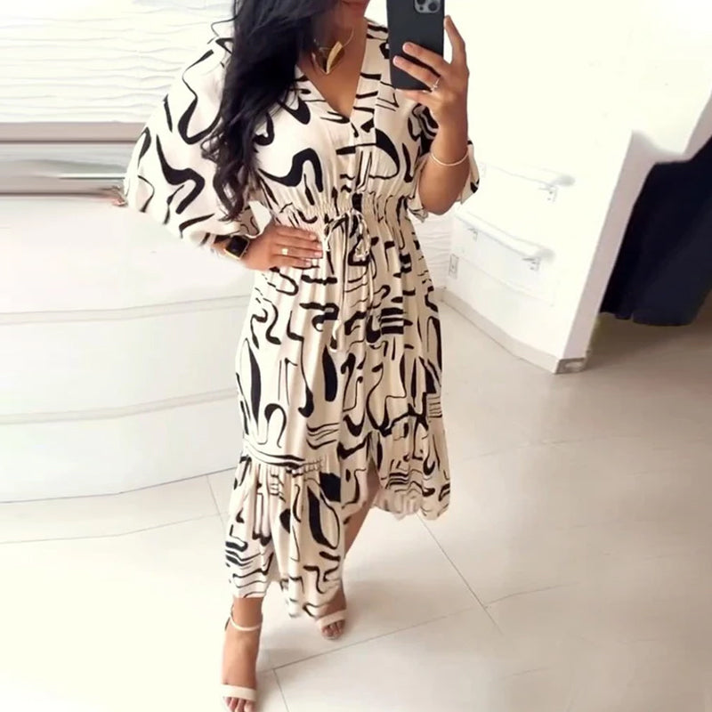 Kleid mit V-Ausschnitt und Tintendruck