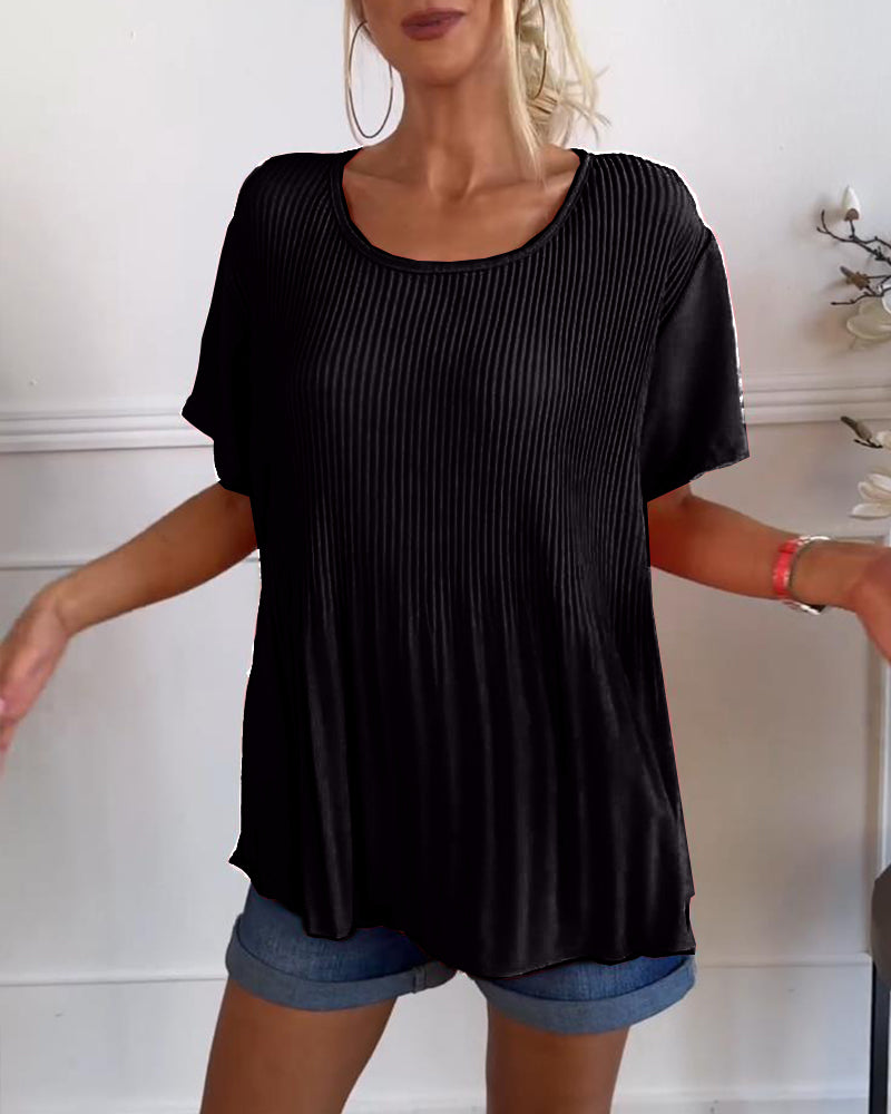 Schlichte, plissierte Bluse mit Rundhalsausschnitt
