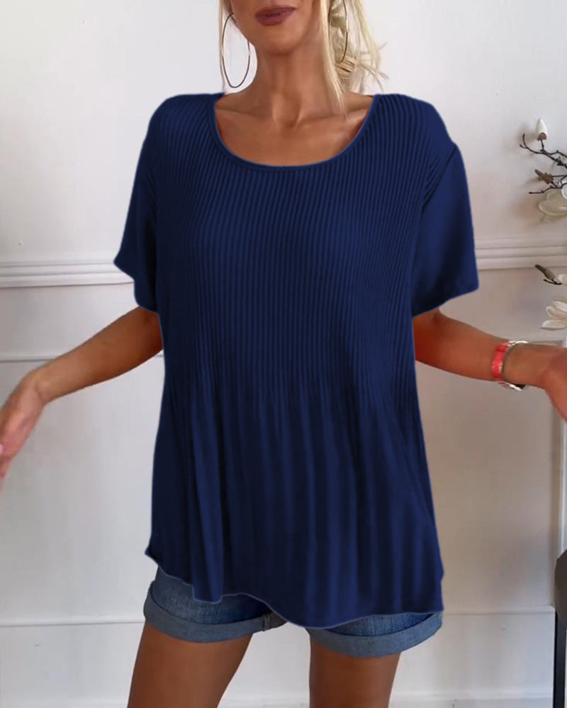 Schlichte, plissierte Bluse mit Rundhalsausschnitt