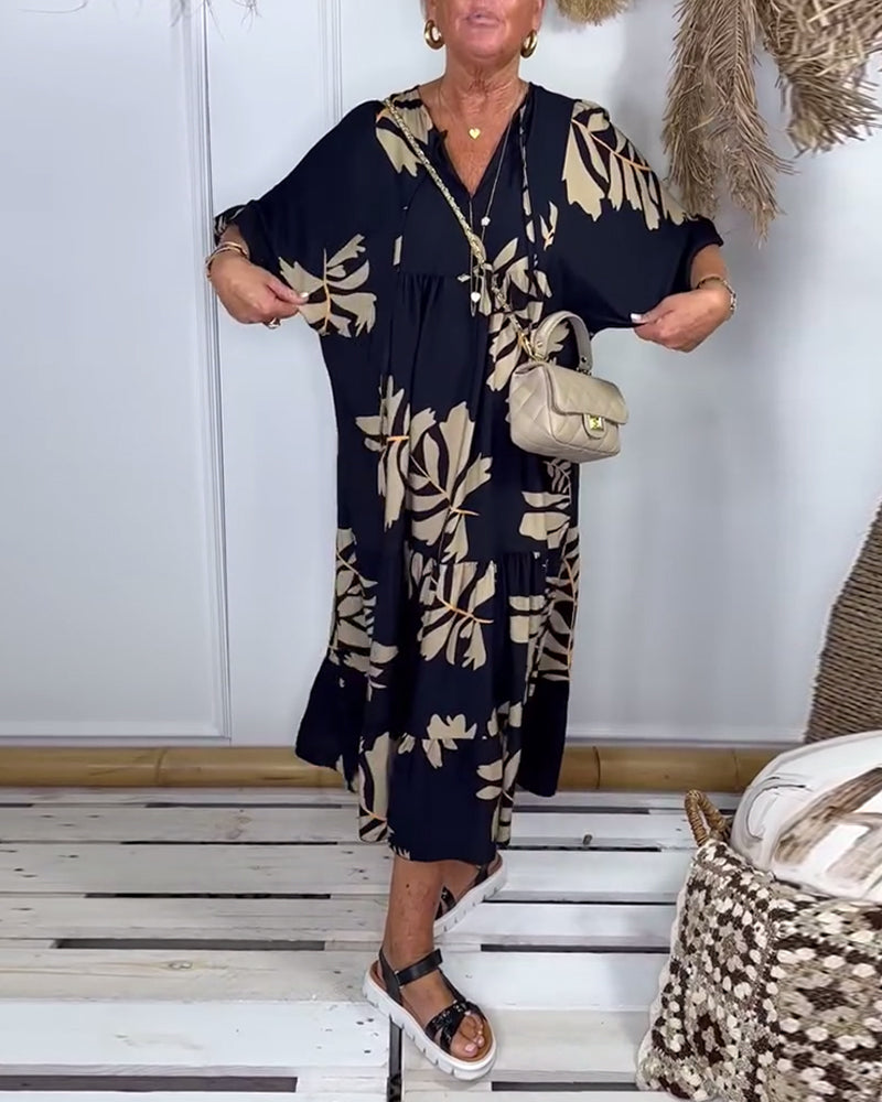 Lässiges Kleid mit kontrastierendem Blätter-Print