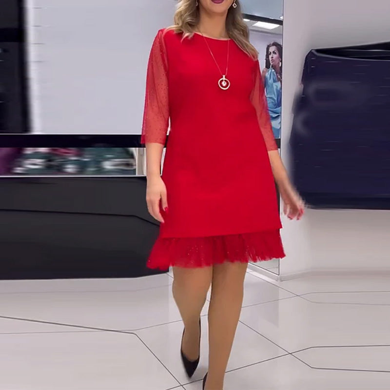 Einfarbiges Paillettenkleid mit Netznähten