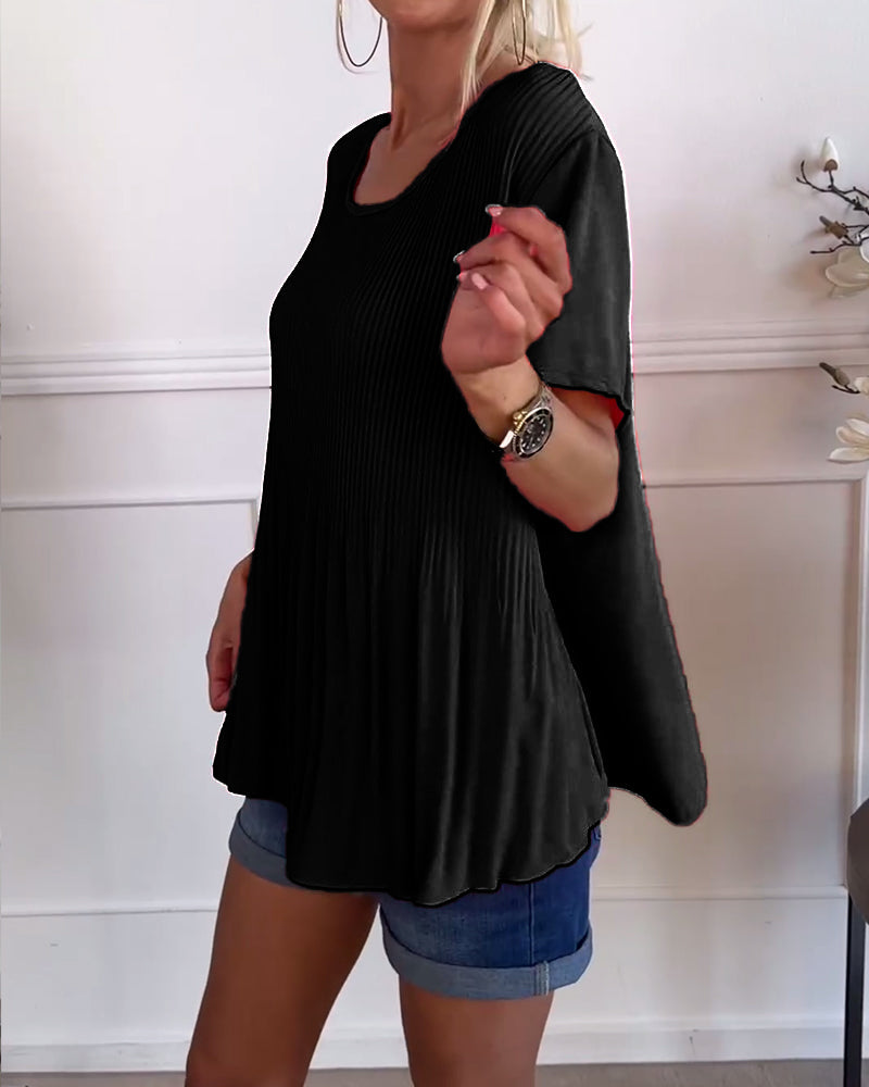Schlichte, plissierte Bluse mit Rundhalsausschnitt