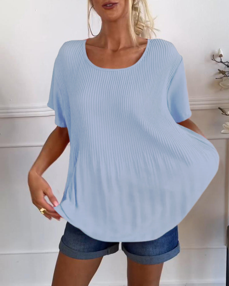Schlichte, plissierte Bluse mit Rundhalsausschnitt