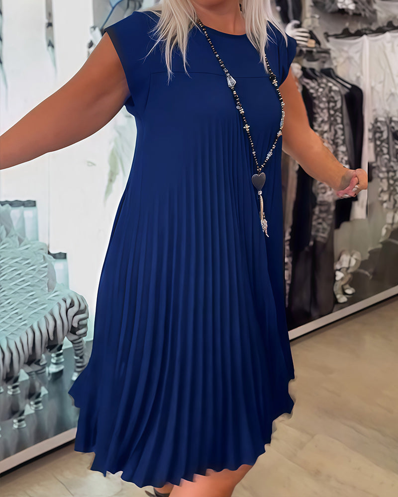 Freizeitkleid mit Rundhalsausschnitt, einfarbig und plissiert