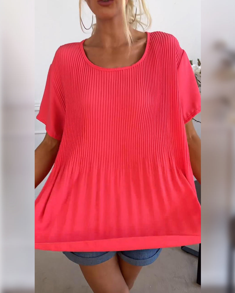 Schlichte, plissierte Bluse mit Rundhalsausschnitt