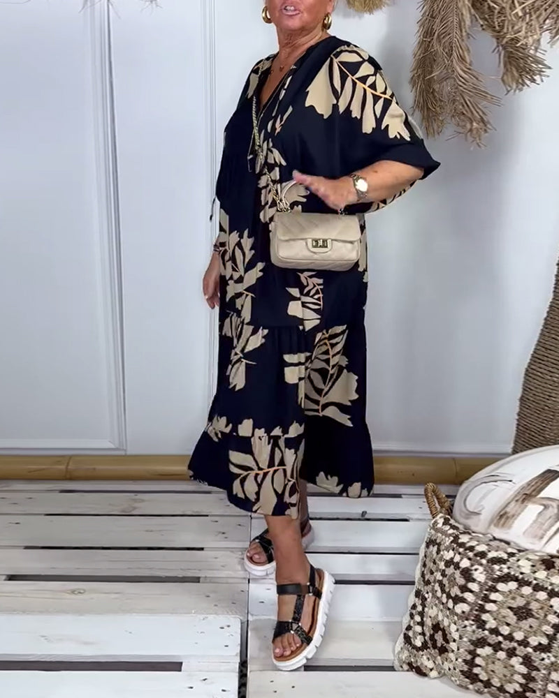 Lässiges Kleid mit kontrastierendem Blätter-Print