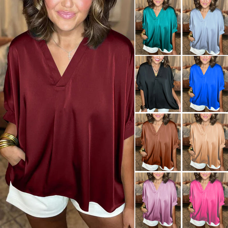 Klassische Bluse aus Seidensatin mit V-Ausschnitt