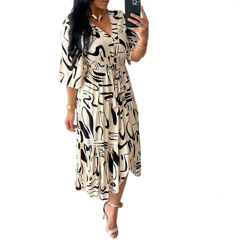 Kleid mit V-Ausschnitt und Tintendruck