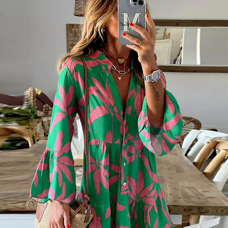 Kleid mit ausgestellten Ärmeln