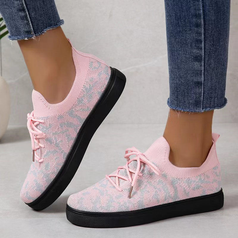 Modische atmungsaktive Turnschuhe