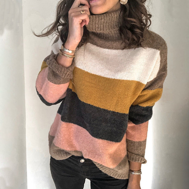 Gestreifter Strickpullover mit Stehkragen
