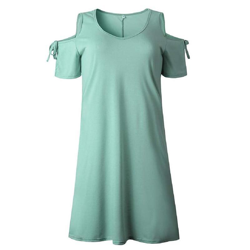 Schulterfreies Kleid mit V-Ausschnitt