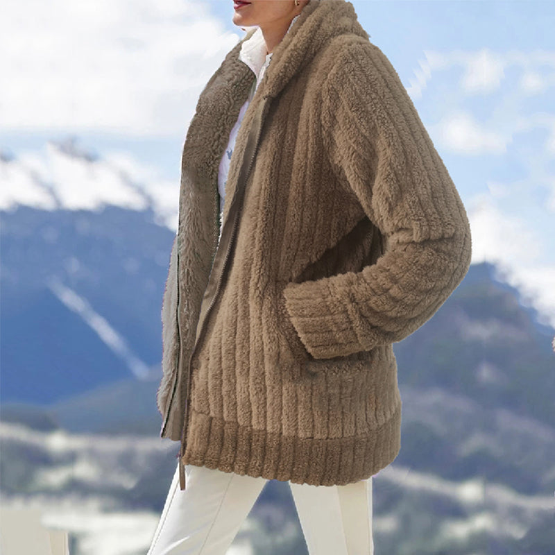 Plüschige einfarbige Reißverschlussjacke