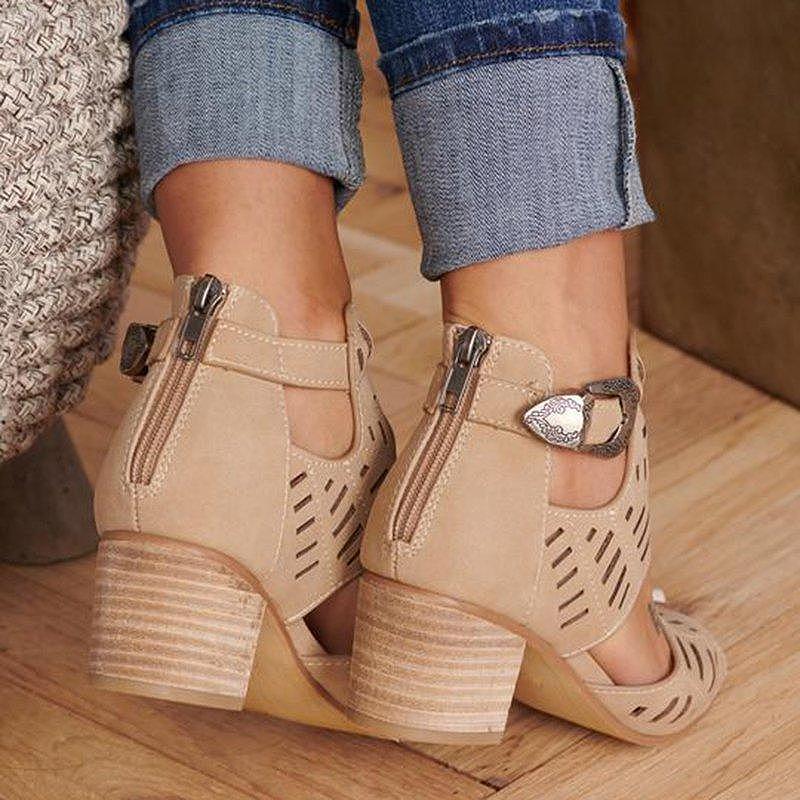 Kunstledersandalen mit Schnalle