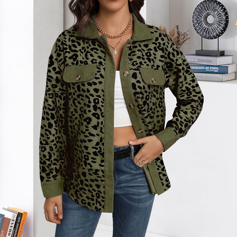 Cordjacke mit Leopardenmuster