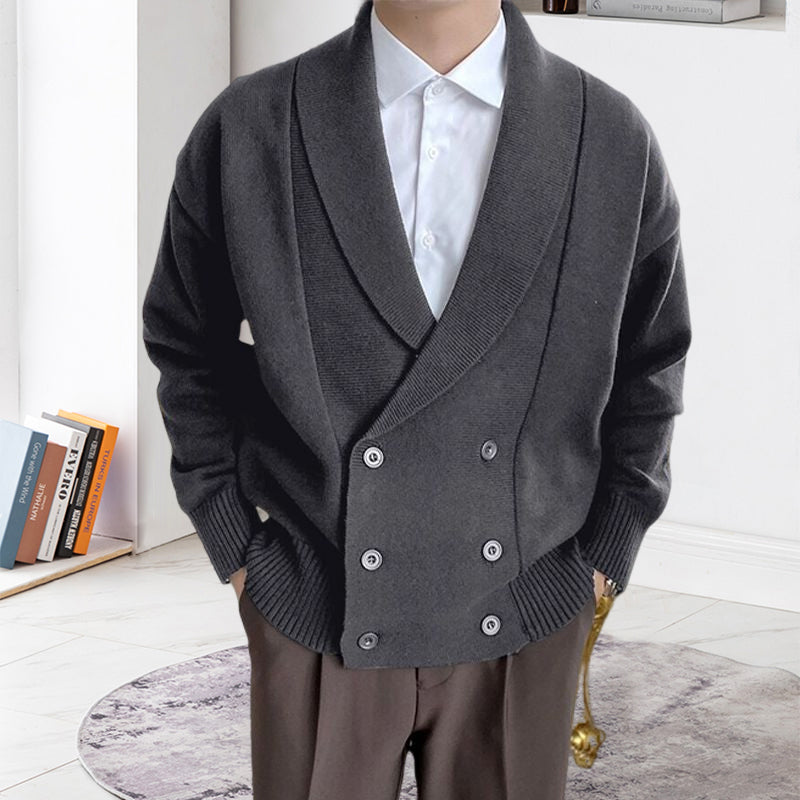 Vollfarbige geknöpfte Strickjacke