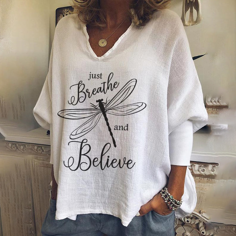 Damen lockeres langärmliges T-Shirt mit Libelle mit V-Ausschnitt