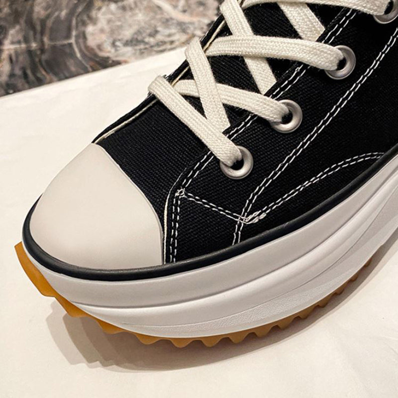Stylische Segeltuchschuhe Mit Dicken Sohlen