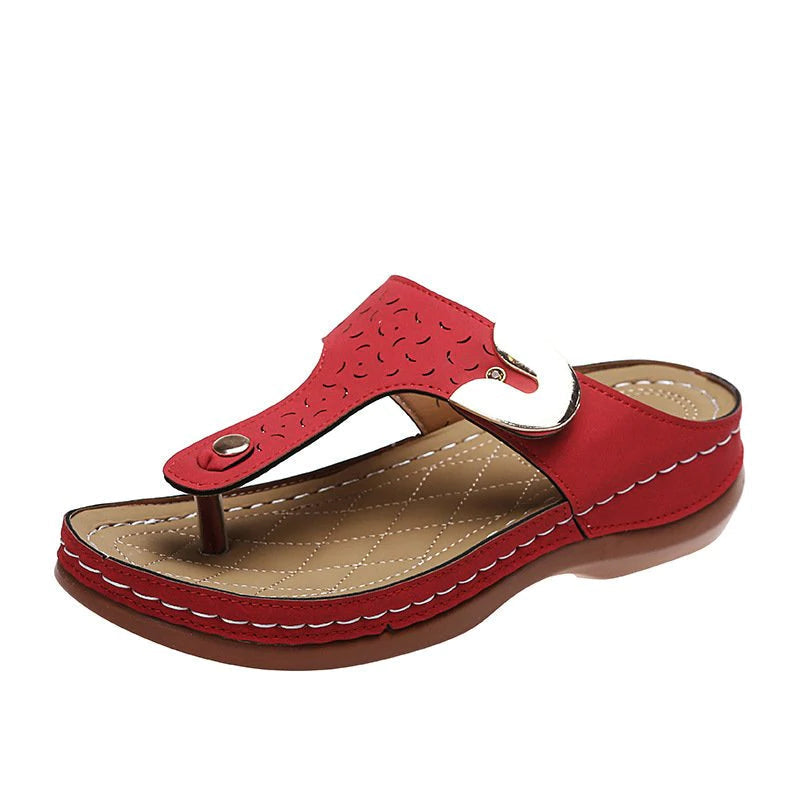 2023 Neue Damen-Metalldekor-Funktionsmuster-Keil-Flip-Flops