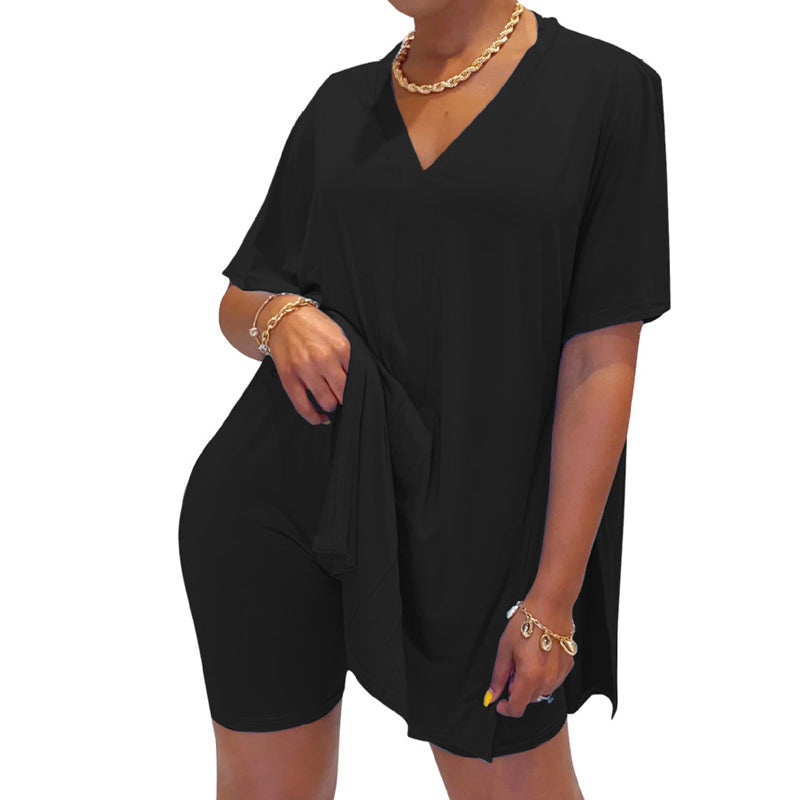 2022 Set aus Kleid und Shorts mit V-Ausschnitt